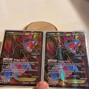 🐲Pokémon 2 ( I am selling 2) Hydreigon EX🐲